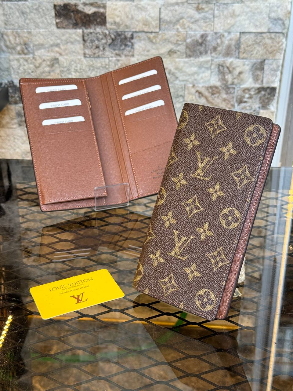 L - Leather Brazza Wallet (v1)