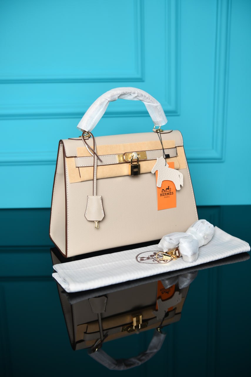 HM - Kelly 28