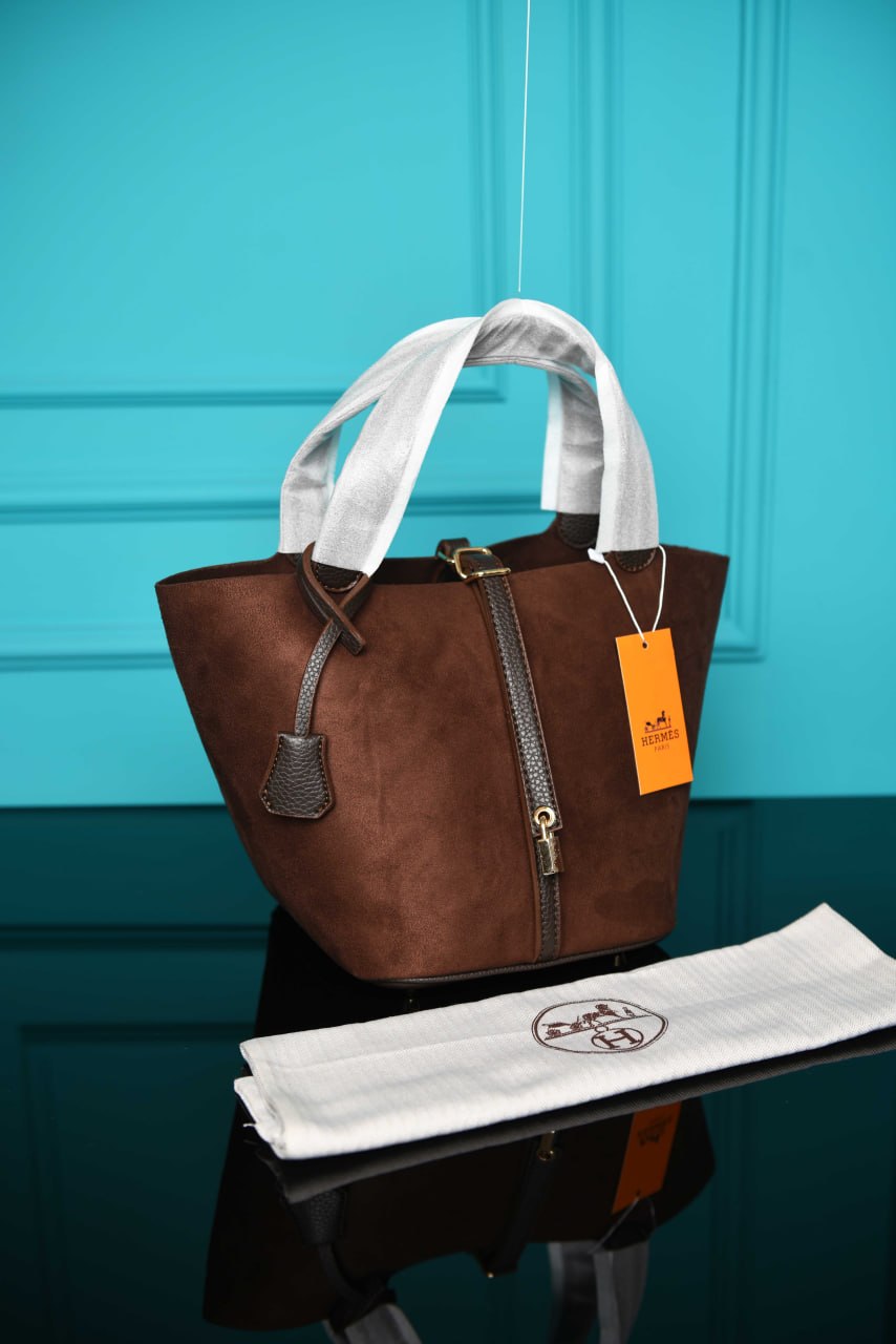 HM -Picotin Lock 22 Bag in Suede