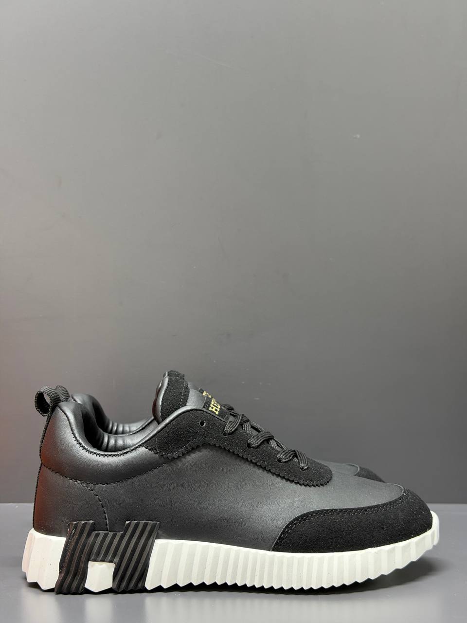 HM - Paris Bouncing Woman Sneakers