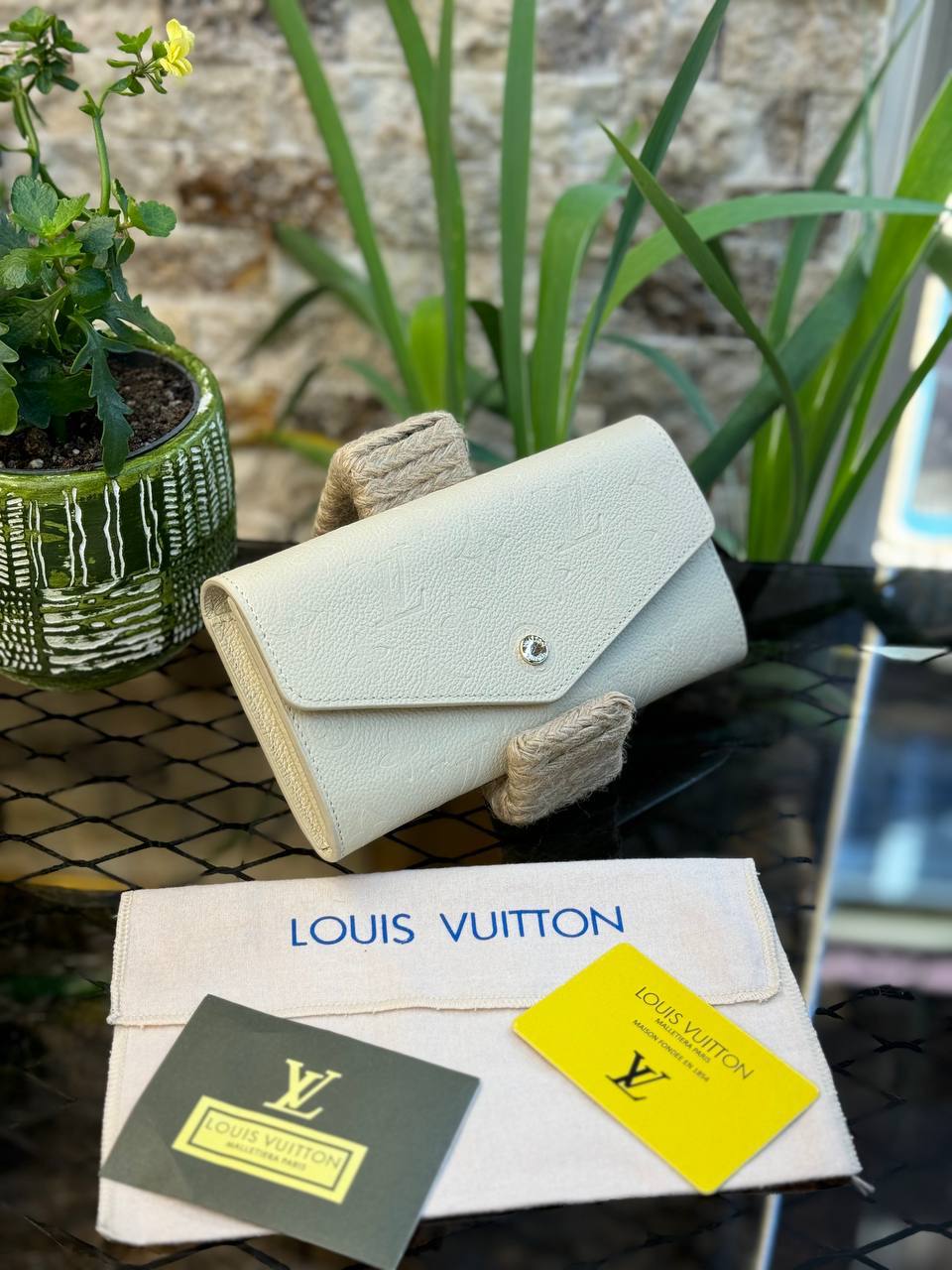 L - Leather Sarah Wallet (White)