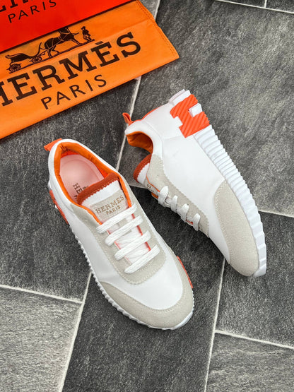 HM - Paris Bouncing Woman Sneakers