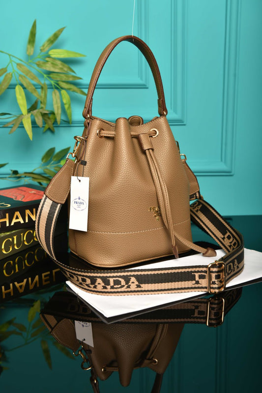 PR - Vitello Daino Bucket  Bag