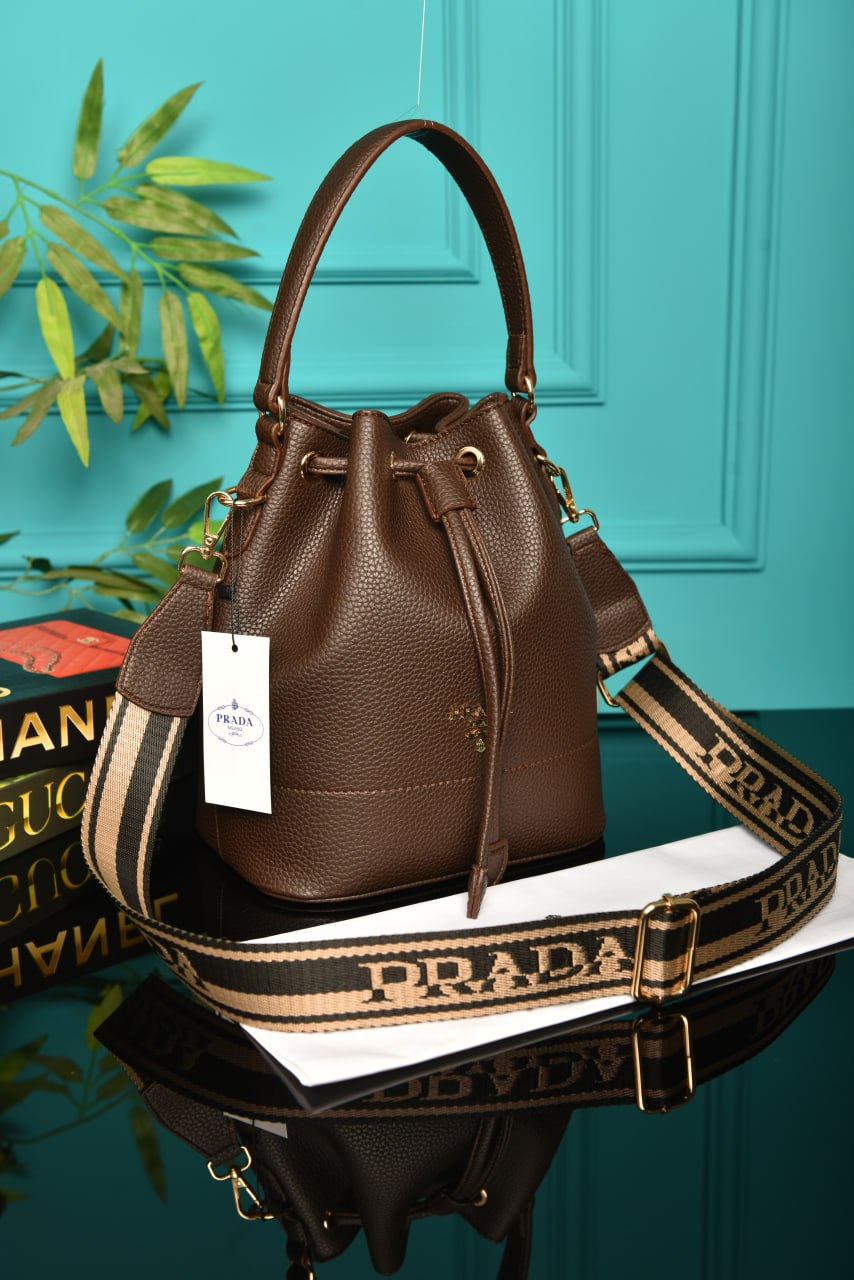 PR - Vitello Daino Bucket  Bag