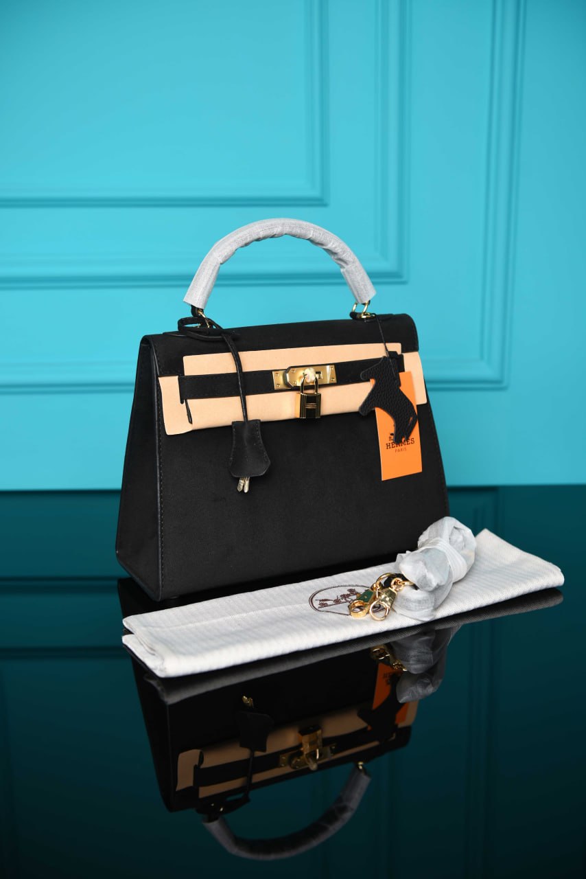 HM -  Kelly 28 Bag in Suede