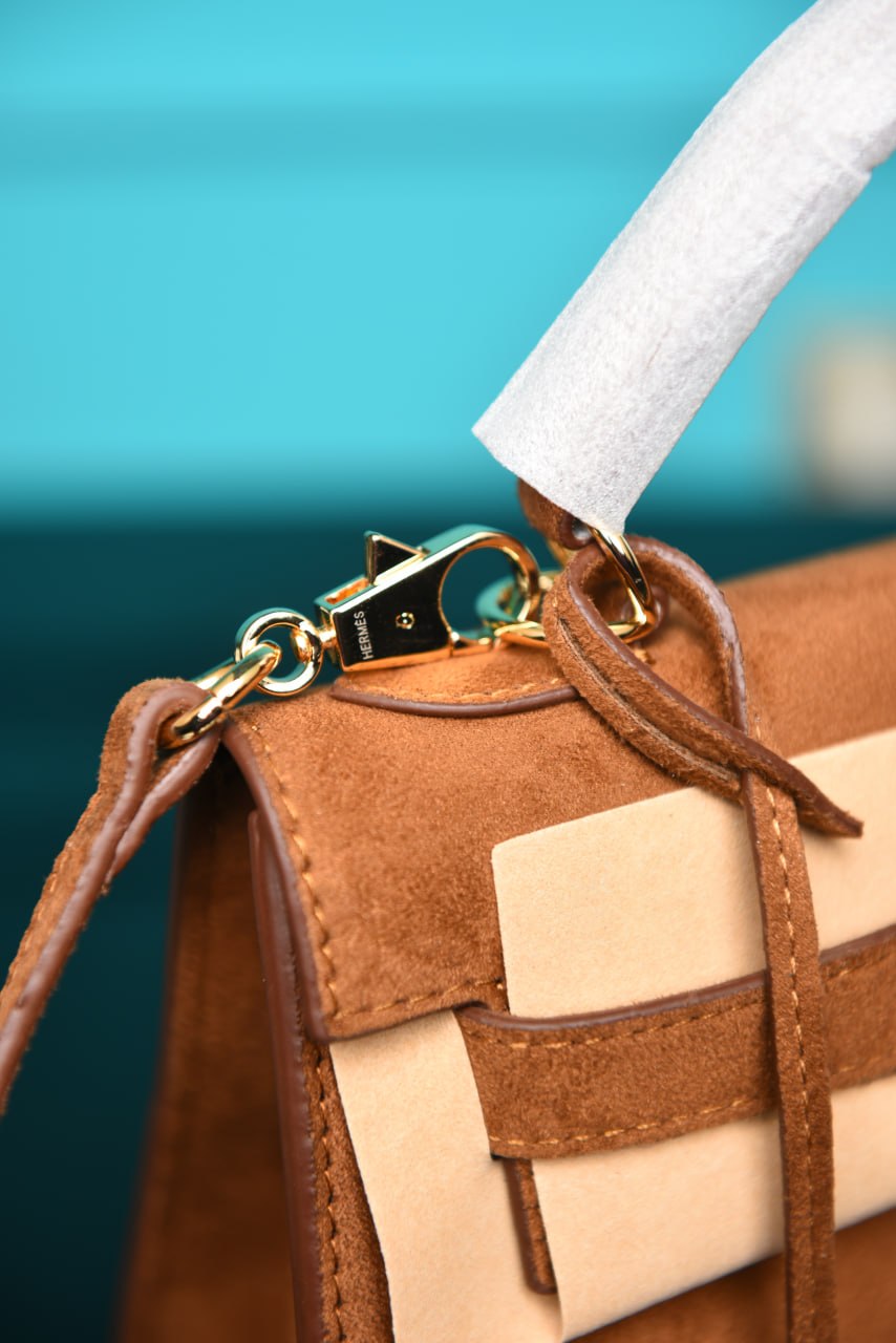 HM -  Kelly 28 Bag in Suede