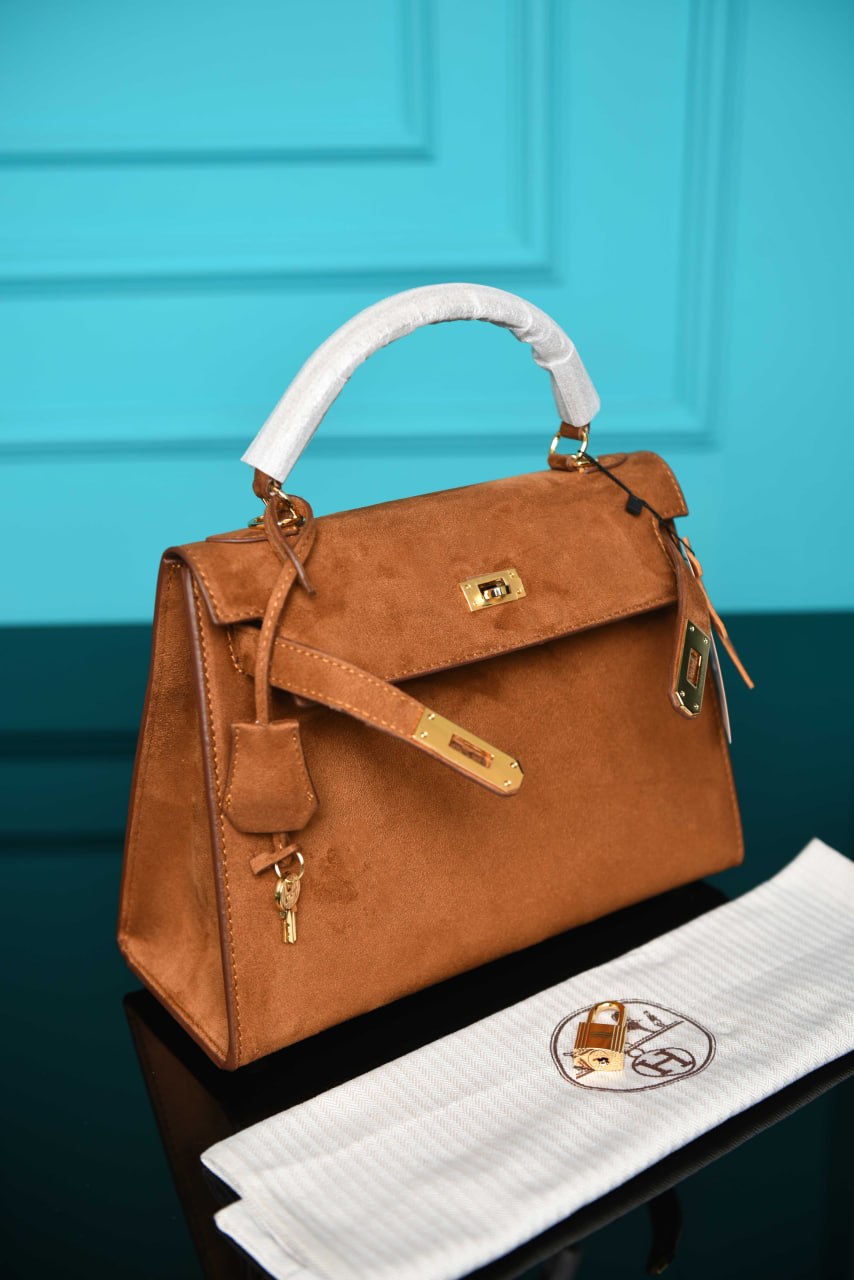 HM -  Kelly 28 Bag in Suede