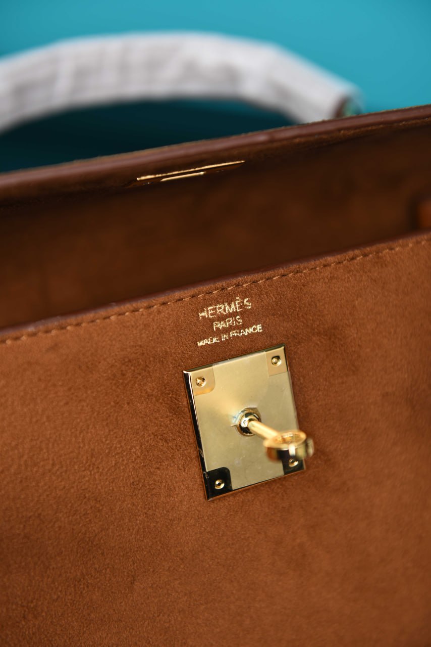 HM -  Kelly 28 Bag in Suede