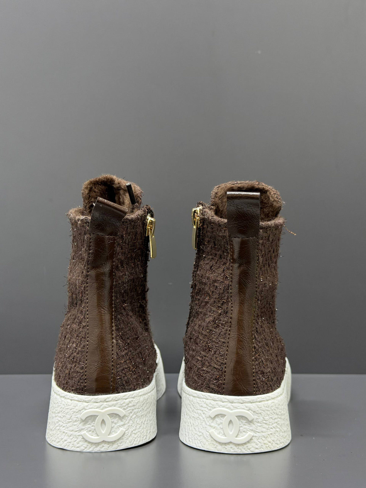 CH -24P High-top Sneakers