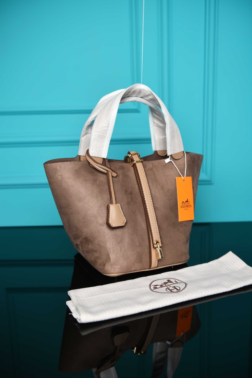 HM -Picotin Lock 22 Bag in Suede