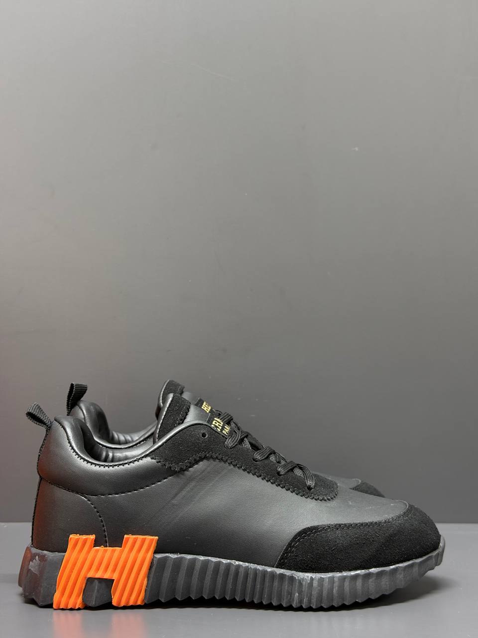 HM - Paris Bouncing Woman Sneakers