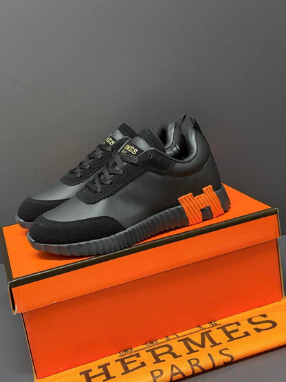 HM - Paris Bouncing Woman Sneakers