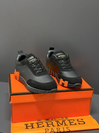HM - Paris Bouncing Woman Sneakers