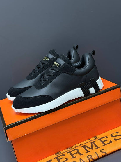 HM - Paris Bouncing Woman Sneakers