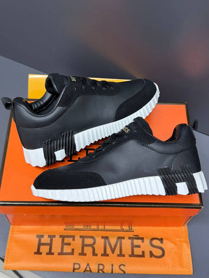HM - Paris Bouncing Woman Sneakers