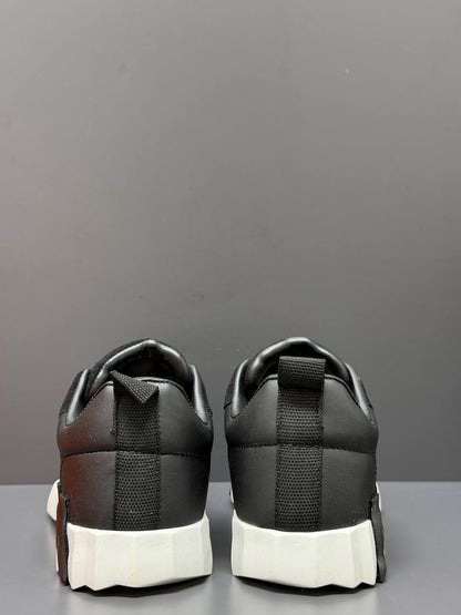 HM - Paris Bouncing Woman Sneakers