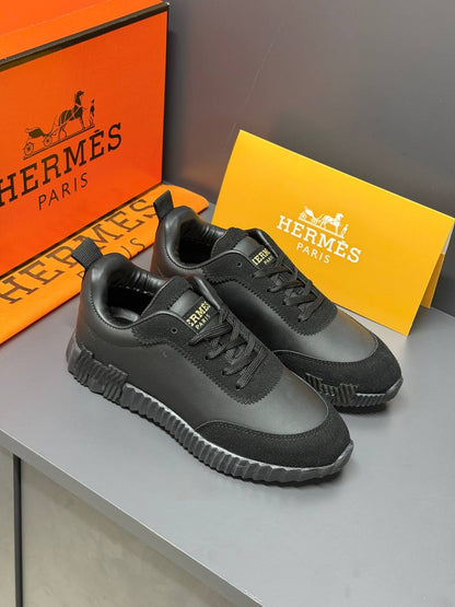 HM - Paris Bouncing Woman Sneakers