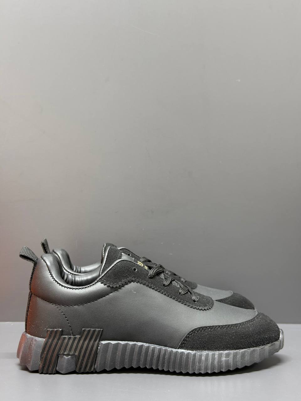 HM - Paris Bouncing Woman Sneakers