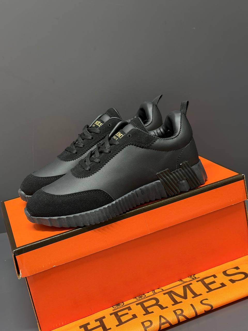 HM - Paris Bouncing Woman Sneakers