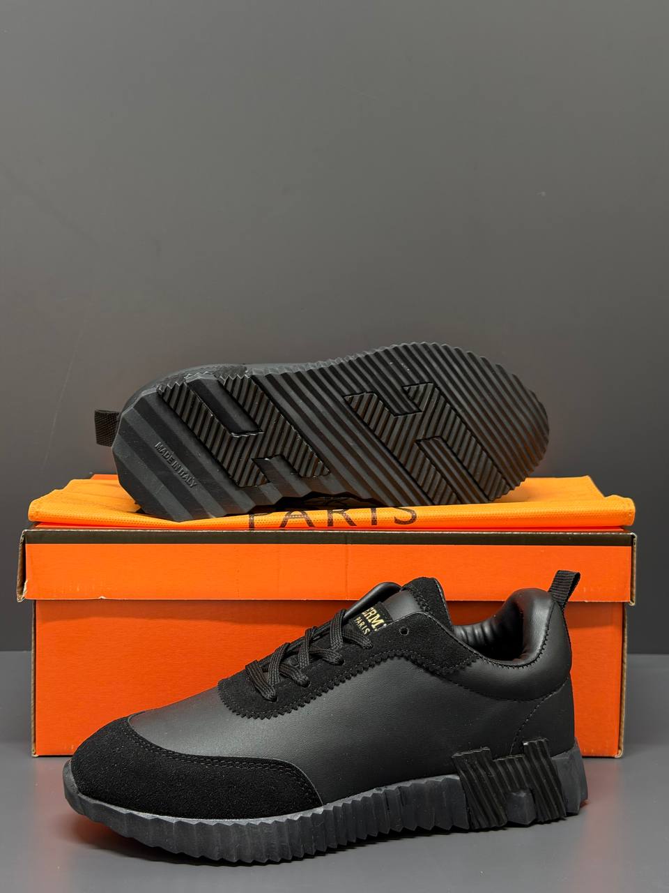 HM - Paris Bouncing Woman Sneakers