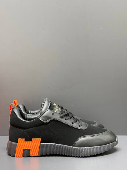 HM - Paris Bouncing Woman Sneakers