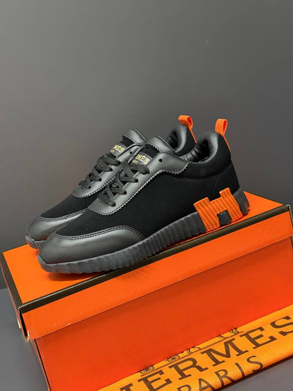 HM - Paris Bouncing Woman Sneakers