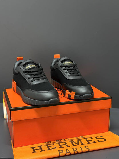 HM - Paris Bouncing Woman Sneakers
