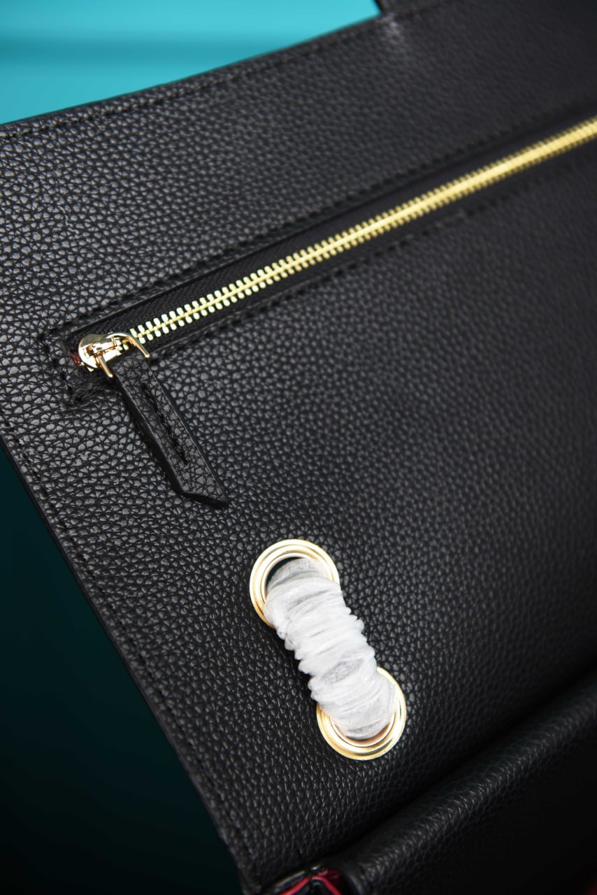 Ch - Maxi Flap Bag