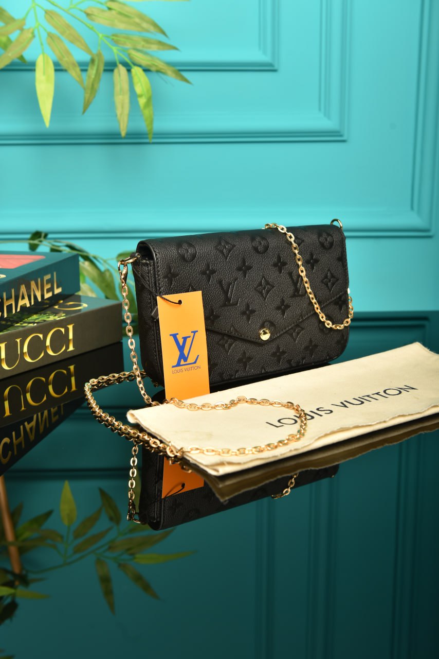 L - Felicie Pochette
