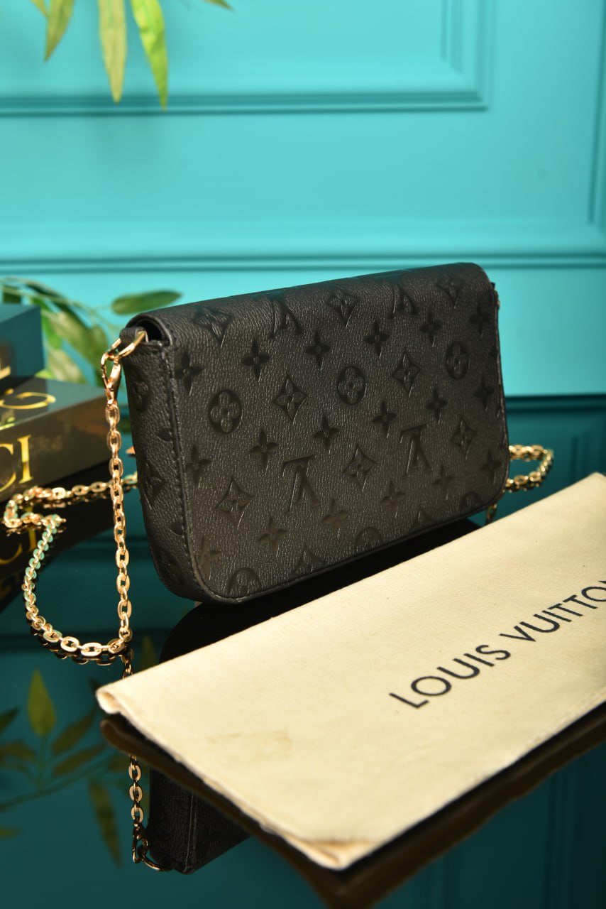 L - Felicie Pochette (Black)