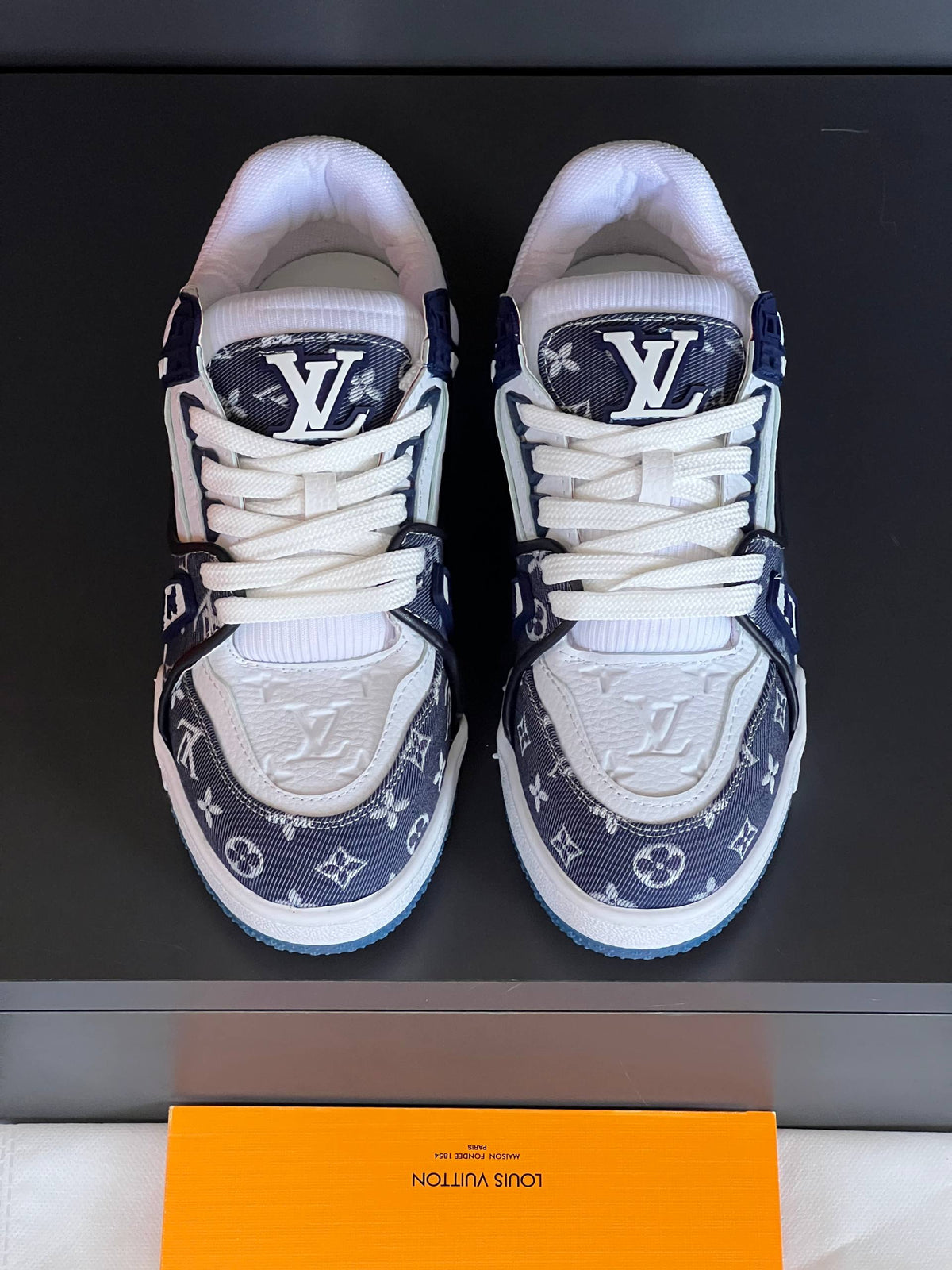 L - Shoes